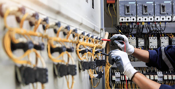 Professional Electrician technician working in Lakeport, TX